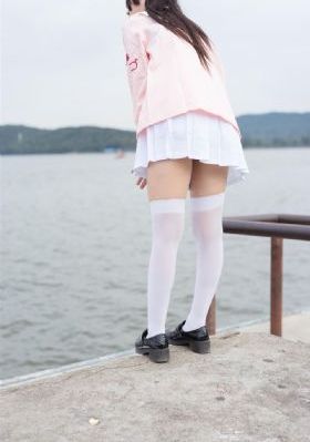 欧美充气娃娃大胸_DVD国语在线观看